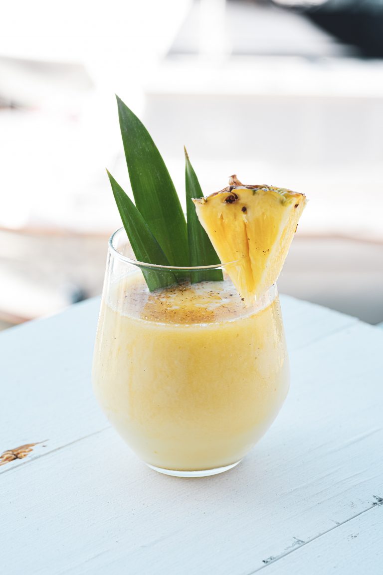 Cremiger Ananas Smoothie