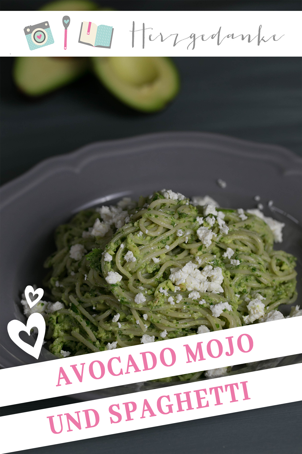 Avocado-Mojo mit Koriander, Pinienkernen und Spaghetti