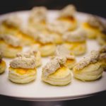 Apfel-Schichtdessert mit feiner Zimtnote