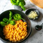 Blätterteig mit Spargel und Joghurtdip